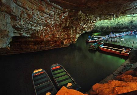 長沙出發(fā)到黃龍洞、張家界國家森林公園三日游